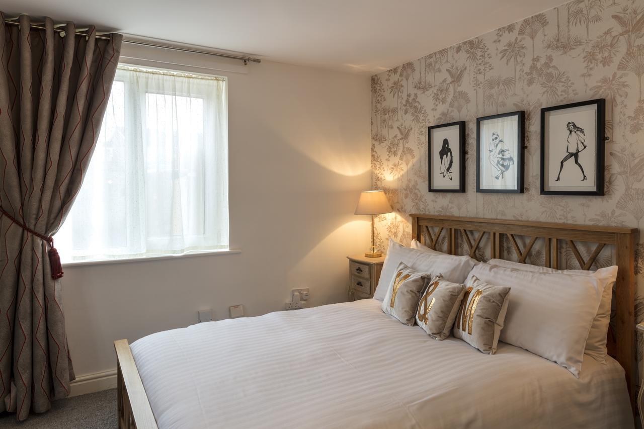 River Court Apartments Lets CBG Esterno foto