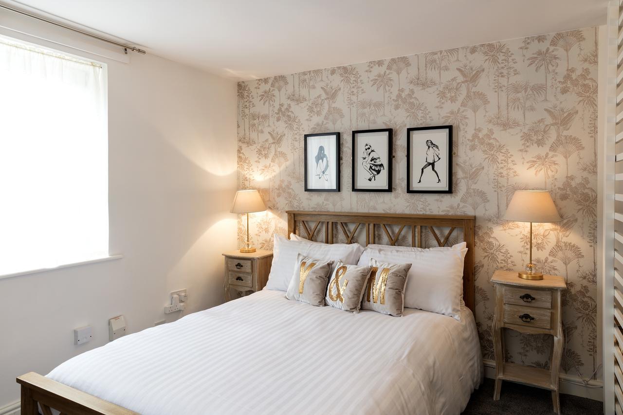 River Court Apartments Lets CBG Esterno foto