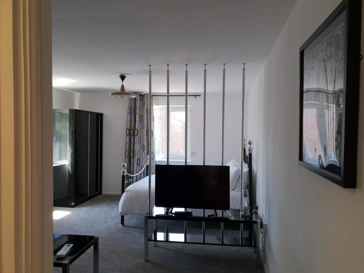 River Court Apartments Lets CBG Esterno foto