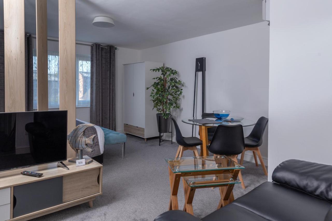 River Court Apartments Lets CBG Esterno foto