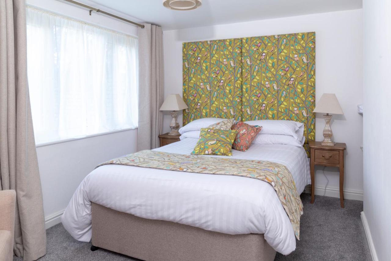 River Court Apartments Lets CBG Esterno foto