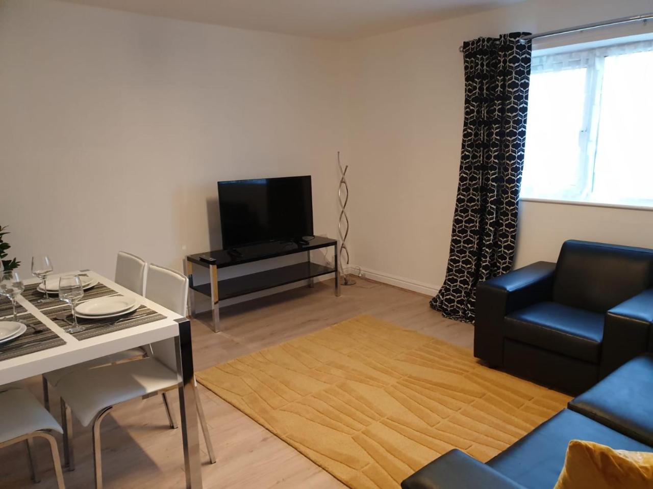 River Court Apartments Lets CBG Esterno foto