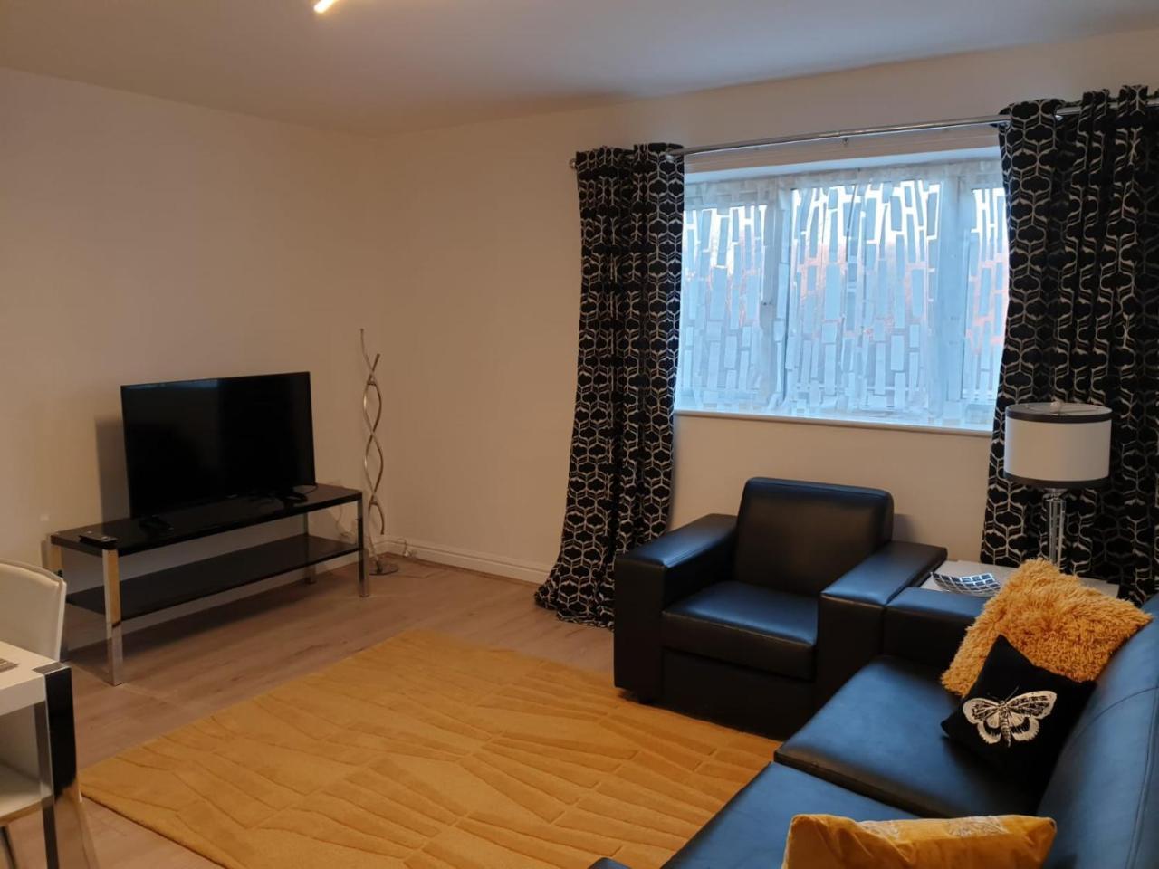 River Court Apartments Lets CBG Esterno foto