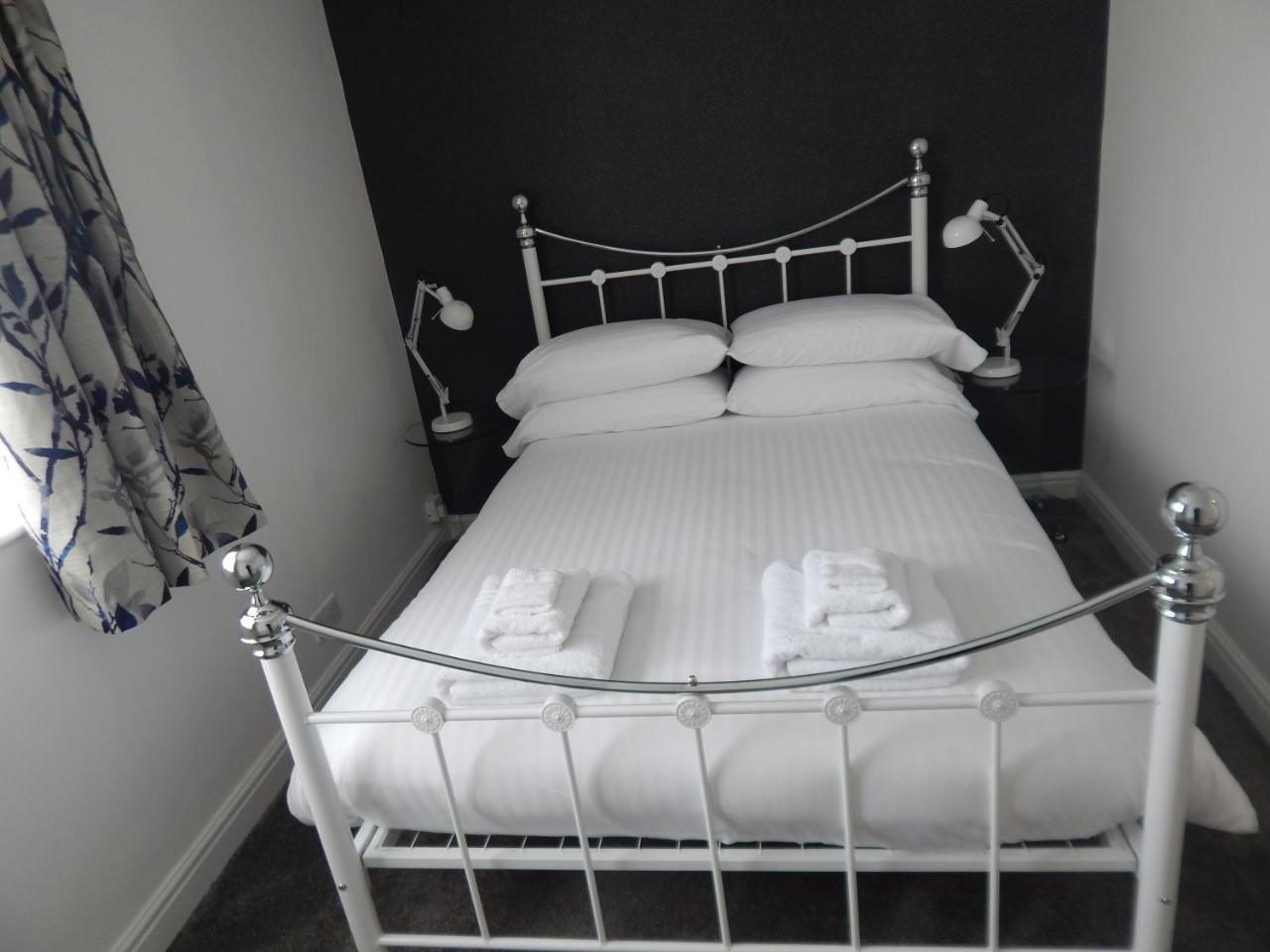 River Court Apartments Lets CBG Esterno foto